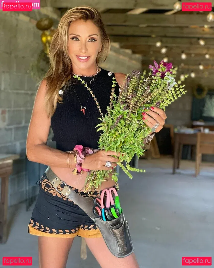 Sabrina Salerno Onlyfans Photo Gallery 