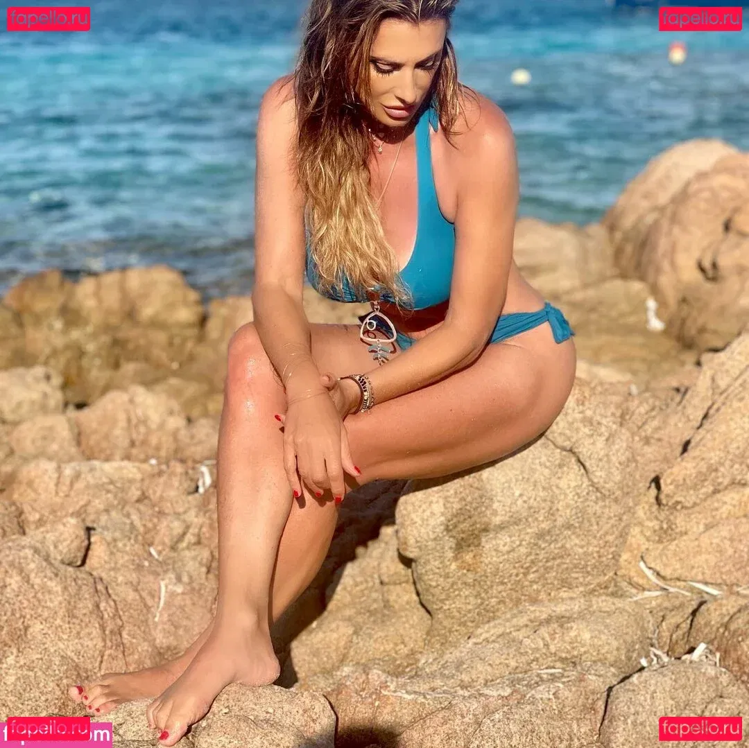 Sabrina Salerno Onlyfans Photo Gallery 