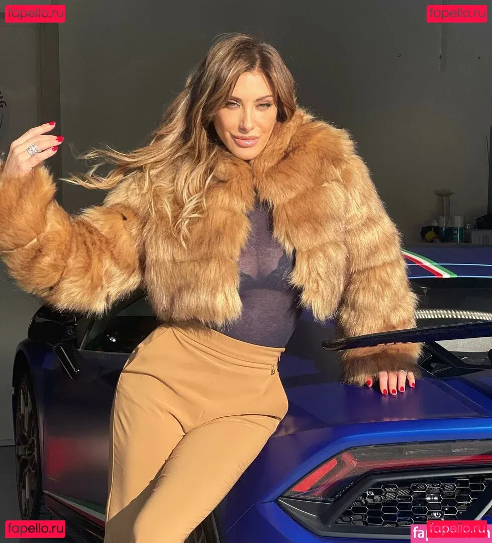 Sabrina Salerno Onlyfans Photo Gallery 