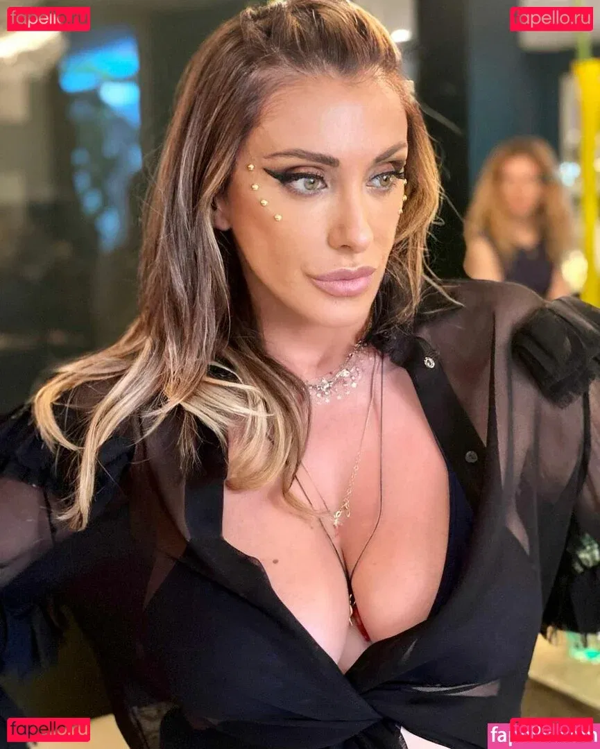 Sabrina Salerno Onlyfans Photo Gallery 