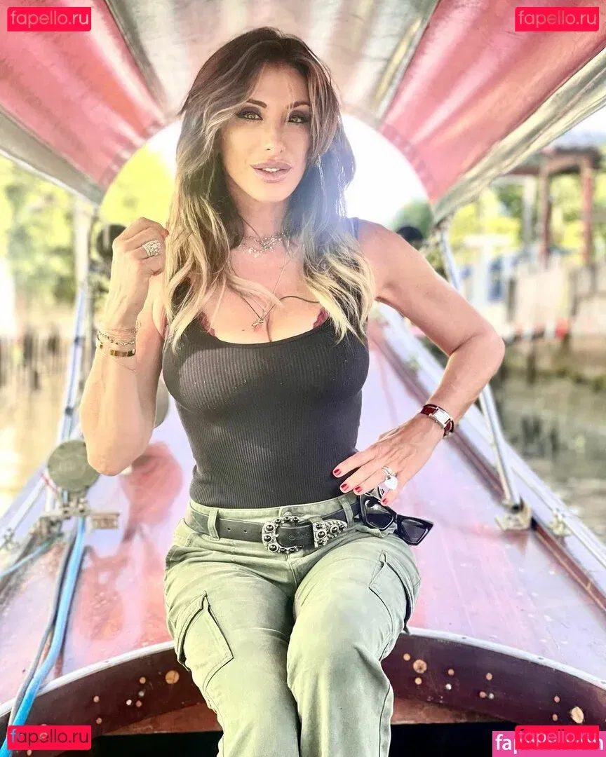 Sabrina Salerno Onlyfans Photo Gallery 