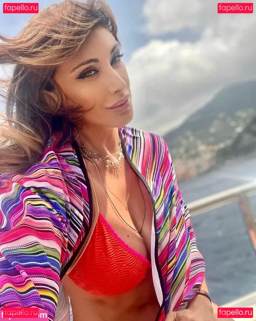 Sabrina Salerno Onlyfans Photo Gallery 