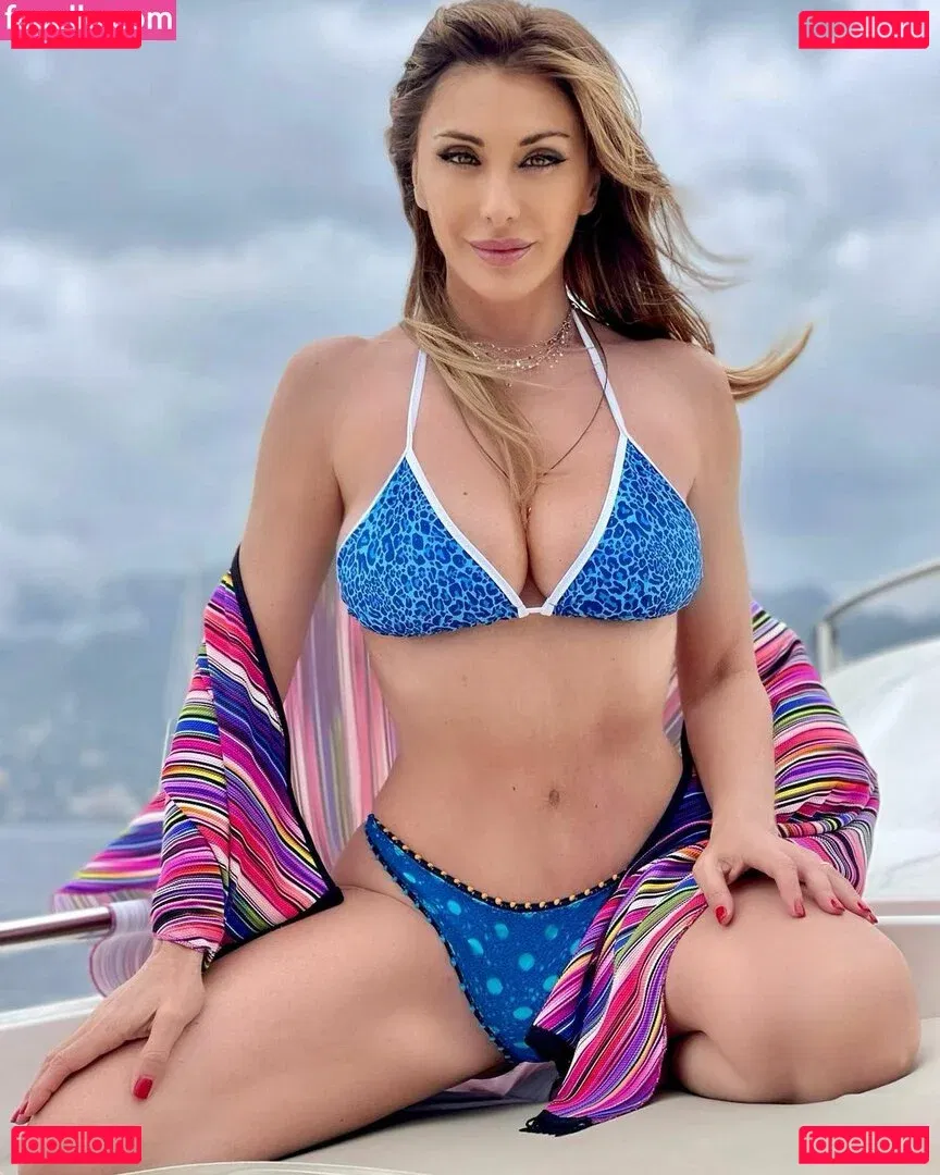 Sabrina Salerno Onlyfans Photo Gallery 