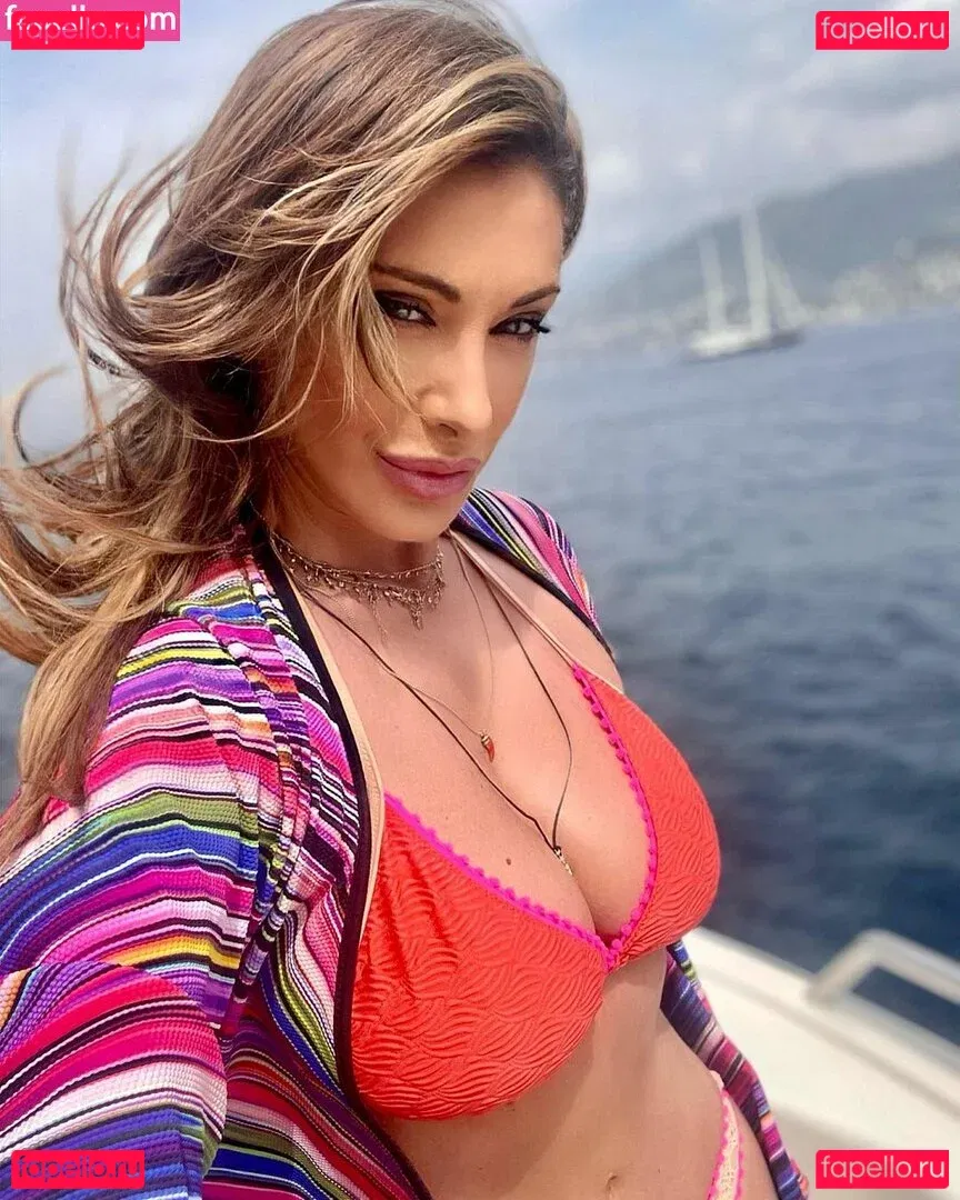 Sabrina Salerno Onlyfans Photo Gallery 