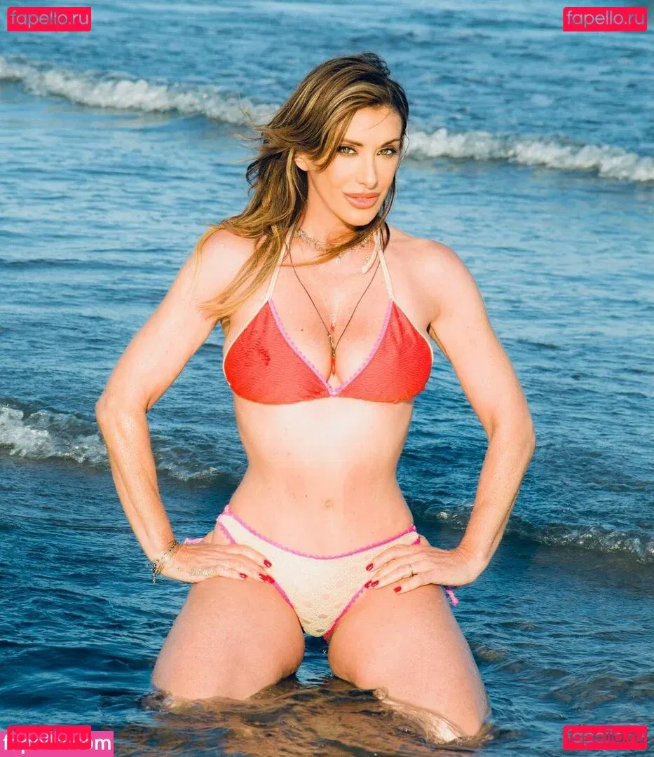 Sabrina Salerno Onlyfans Photo Gallery 