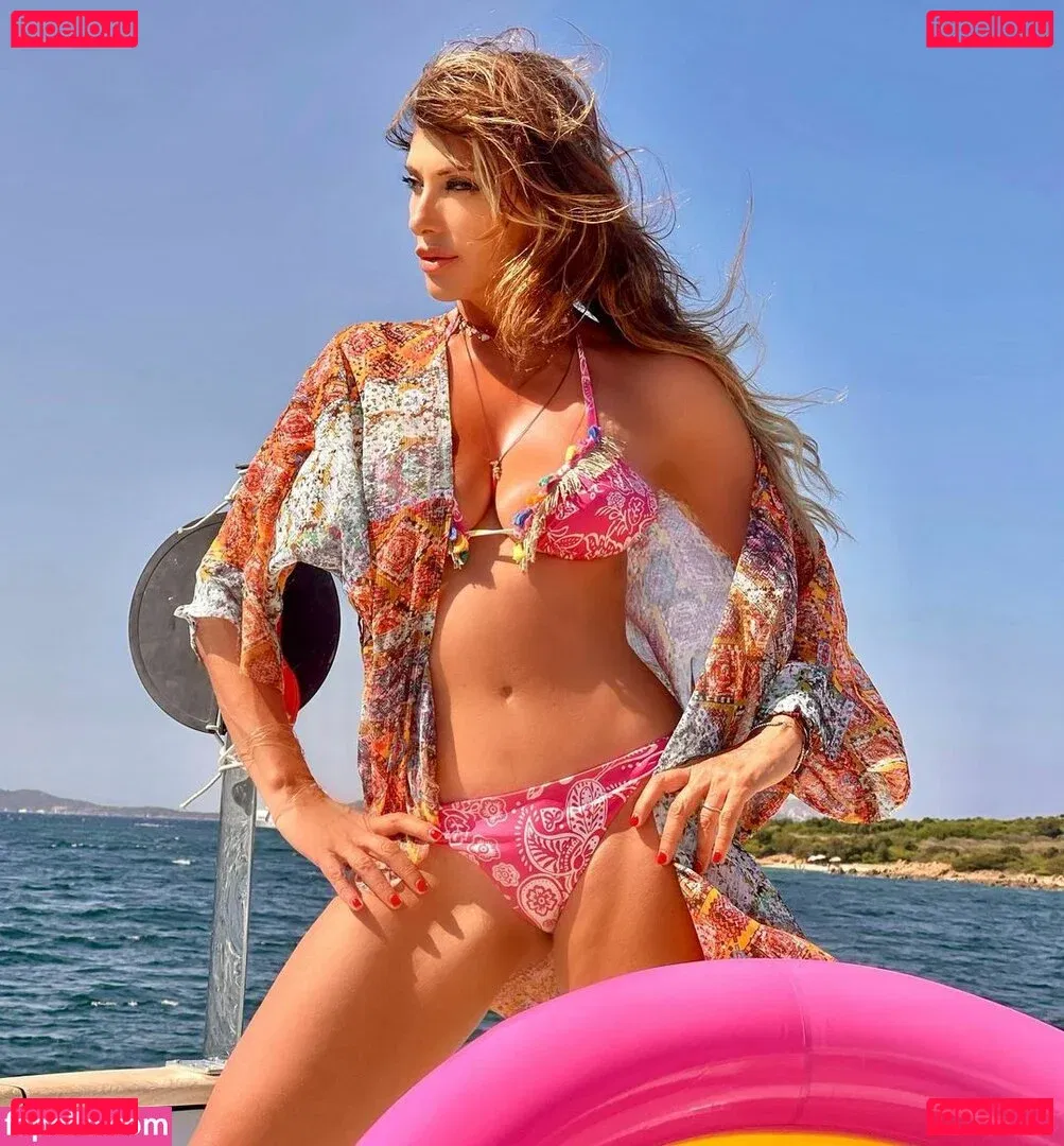 Sabrina Salerno Onlyfans Photo Gallery 