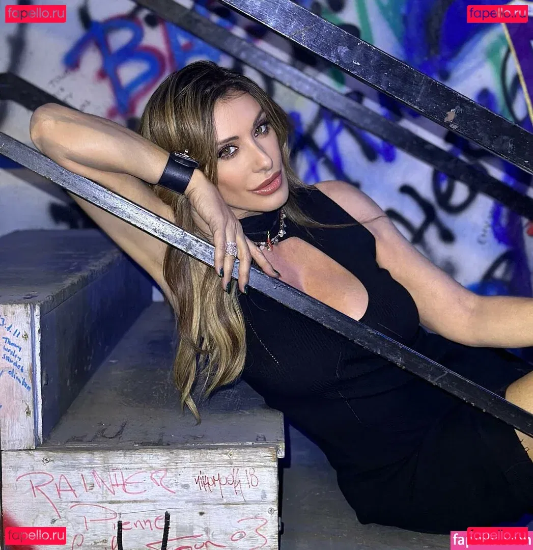 Sabrina Salerno Onlyfans Photo Gallery 