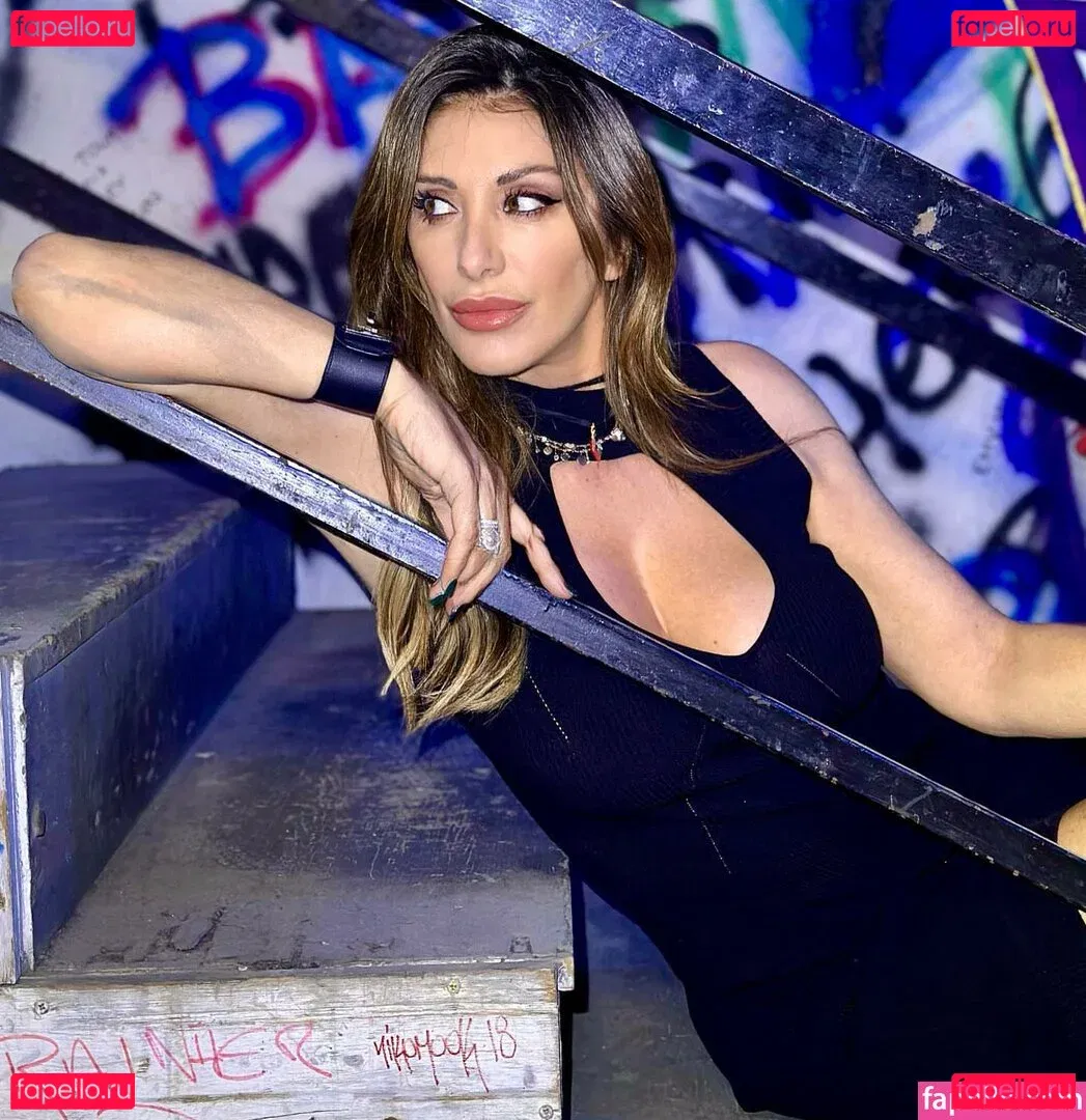 Sabrina Salerno Onlyfans Photo Gallery 