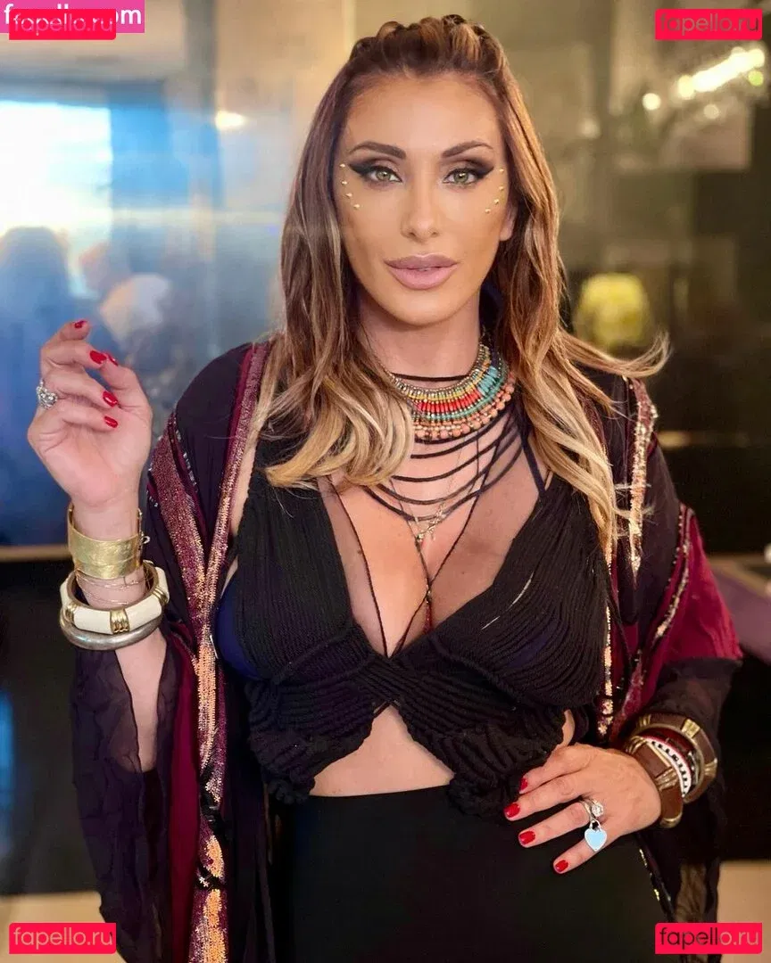 Sabrina Salerno Onlyfans Photo Gallery 