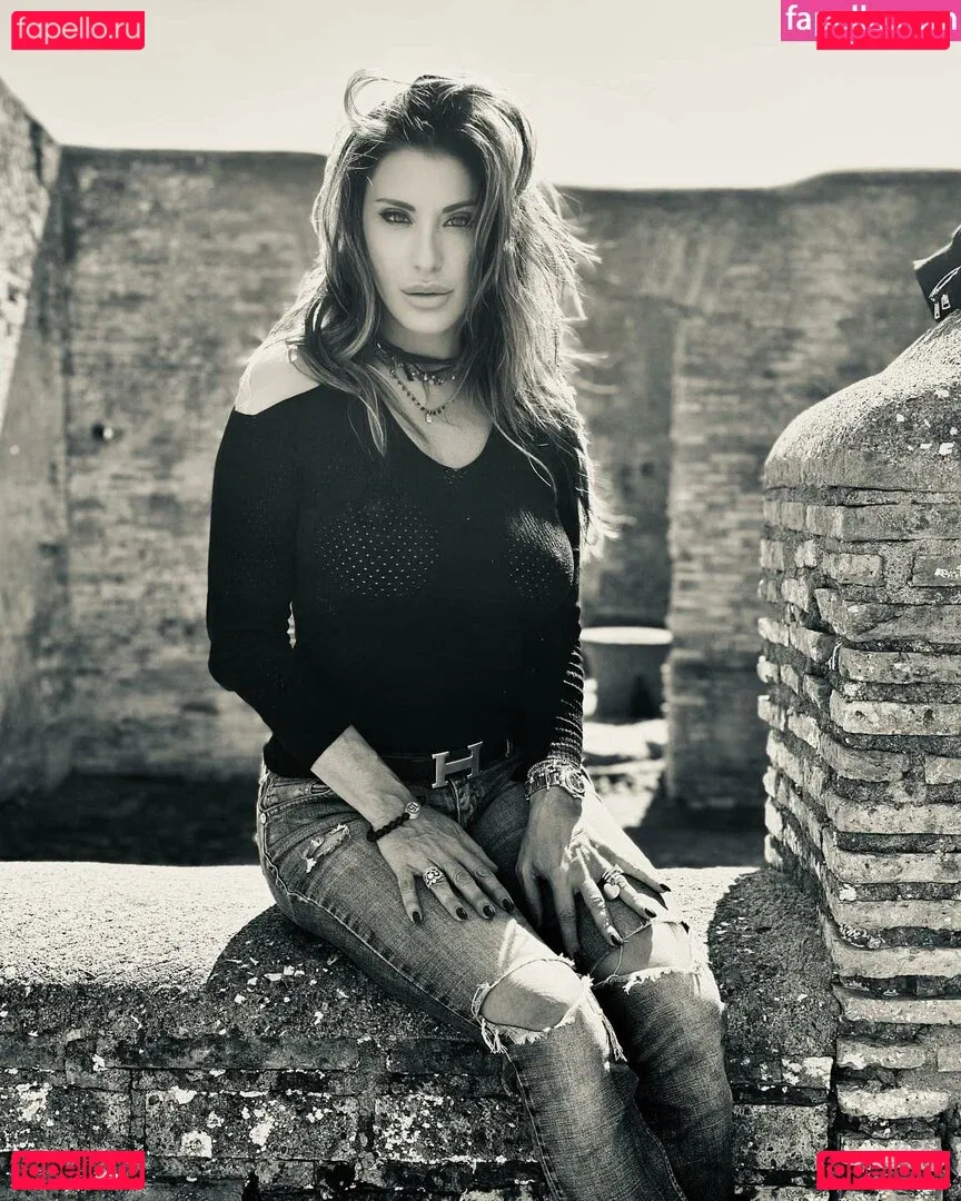 Sabrina Salerno Onlyfans Photo Gallery 