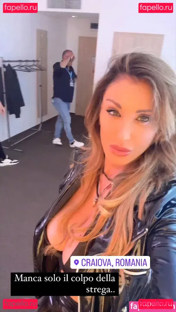 Sabrina Salerno Onlyfans Photo Gallery 