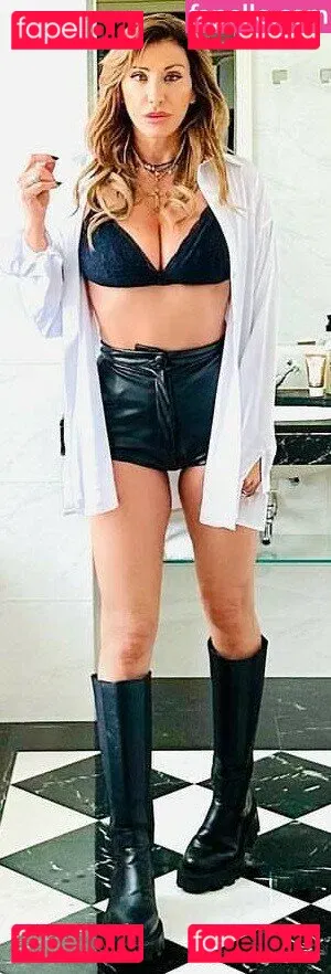 Sabrina Salerno Onlyfans Photo Gallery 