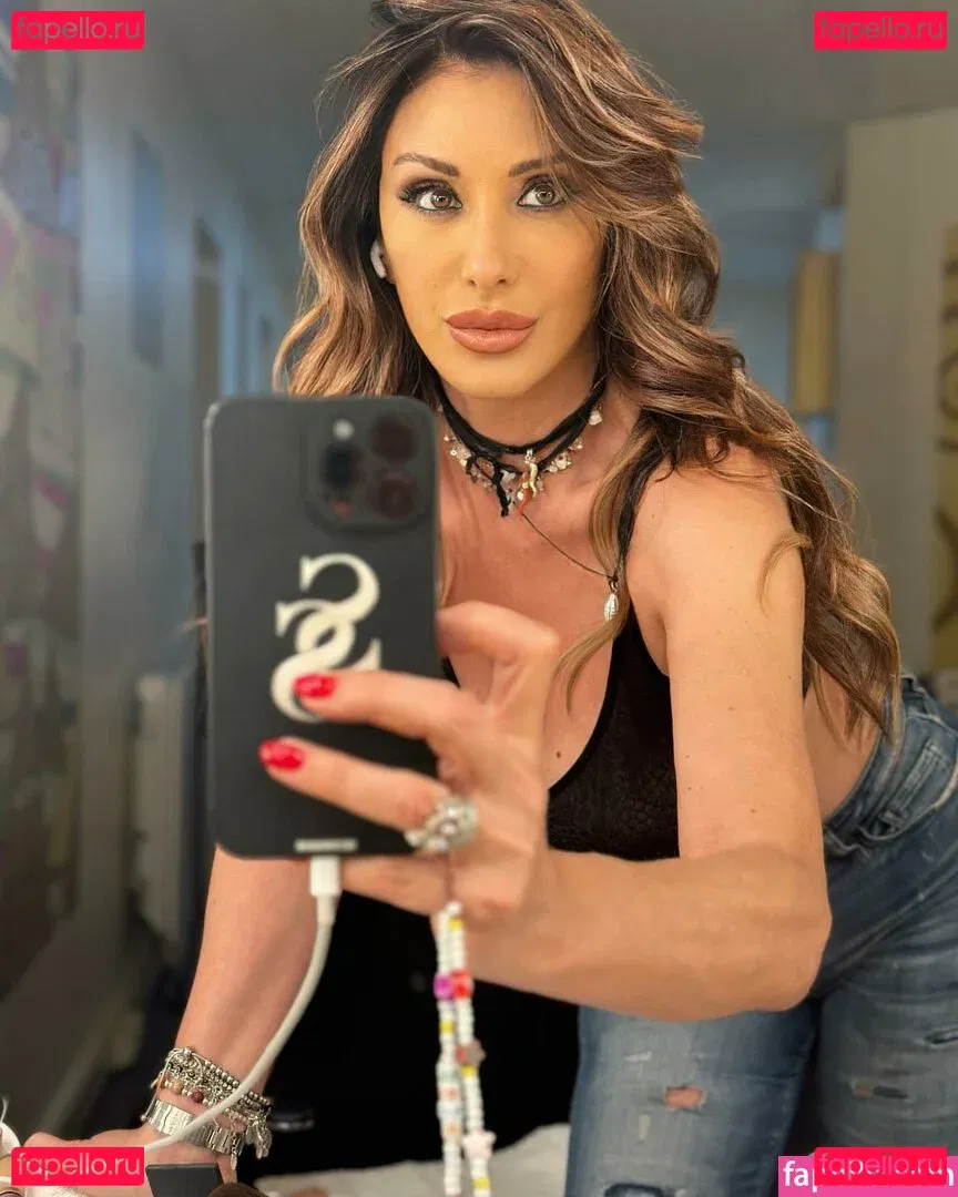 Sabrina Salerno Onlyfans Photo Gallery 