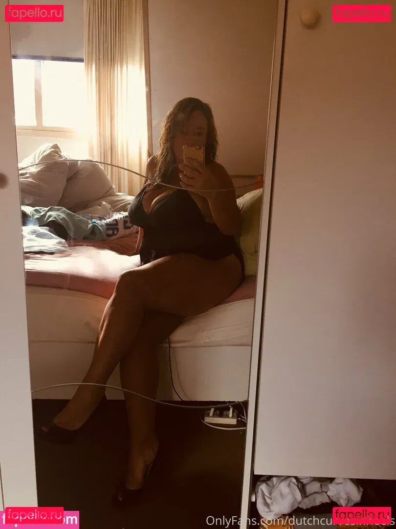 dutchcurvesinheels Onlyfans Photo Gallery 