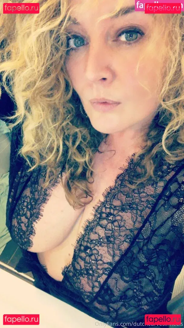 dutchcurvesinheels Onlyfans Photo Gallery 