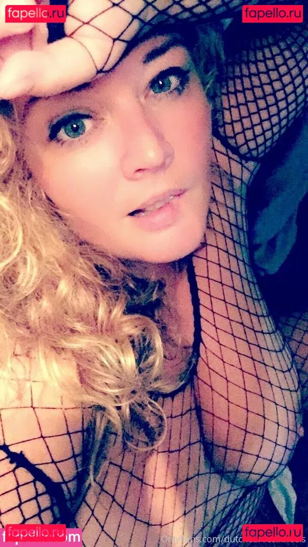 dutchcurvesinheels Onlyfans Photo Gallery 