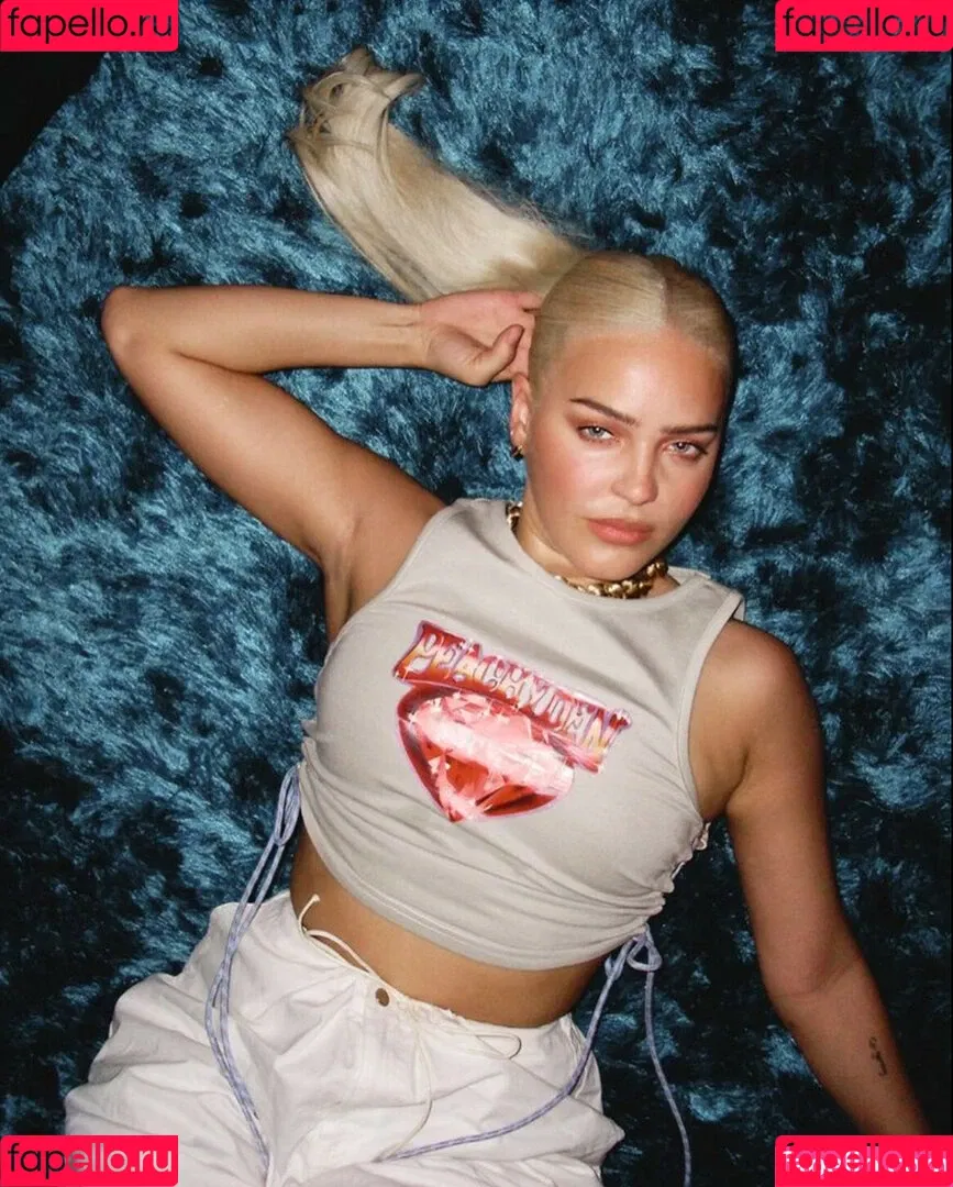 Annemarie Onlyfans Photo Gallery 