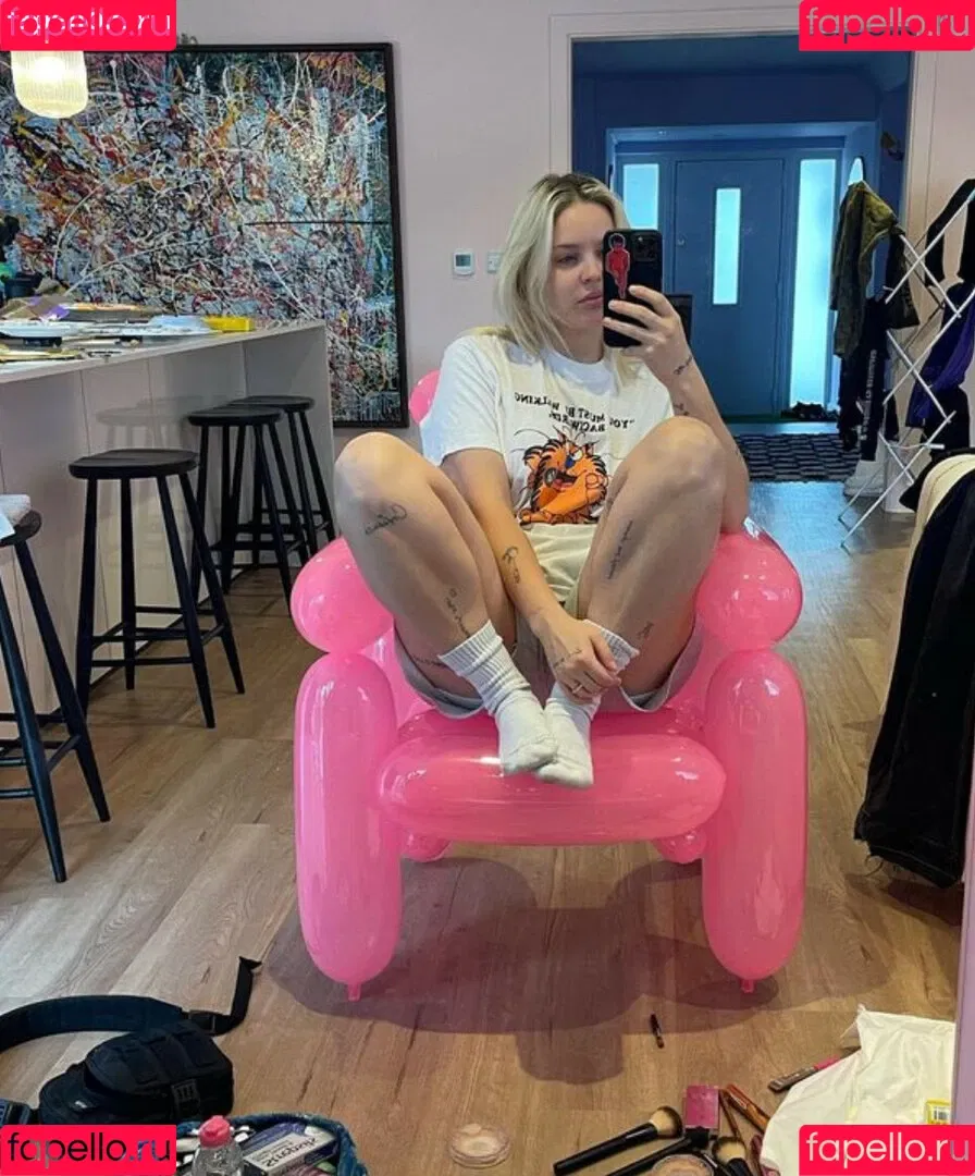 Annemarie Onlyfans Photo Gallery 