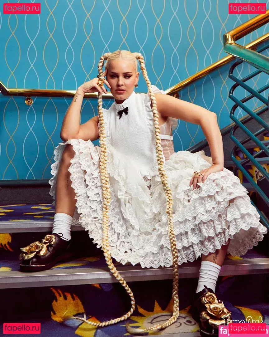 Annemarie Onlyfans Photo Gallery 