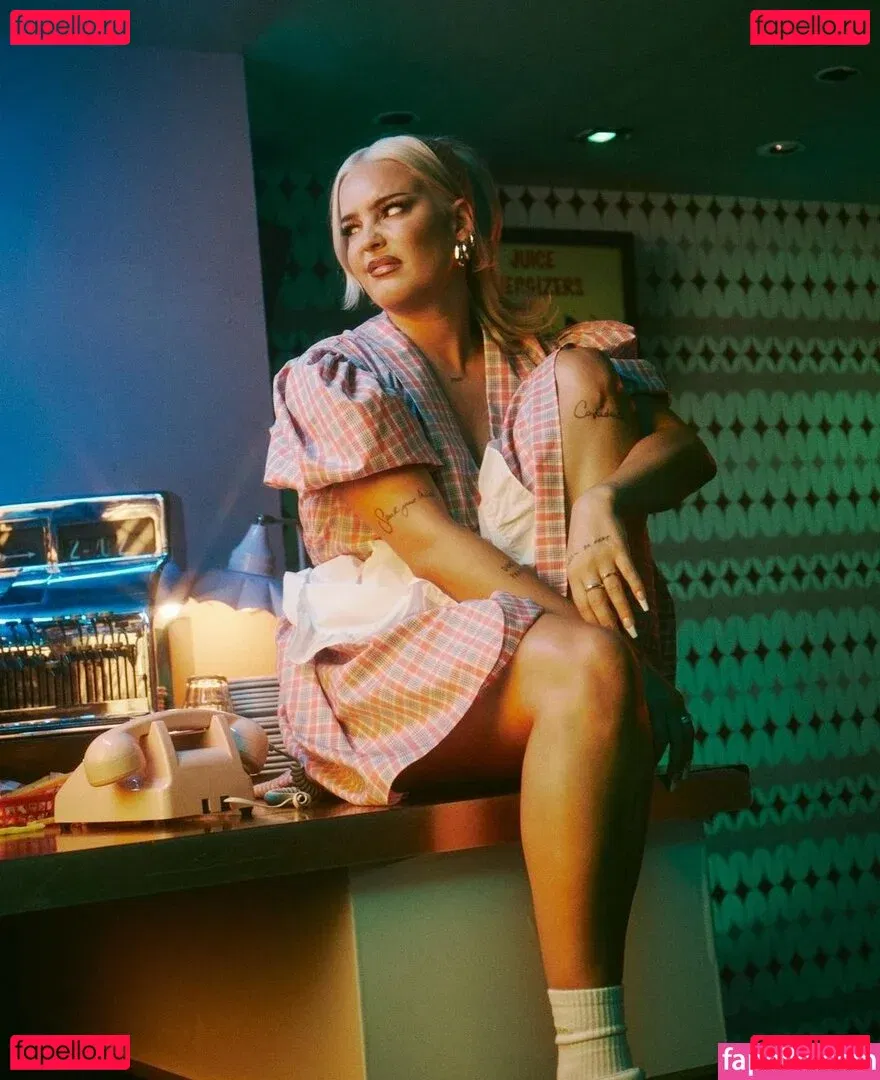 Annemarie Onlyfans Photo Gallery 