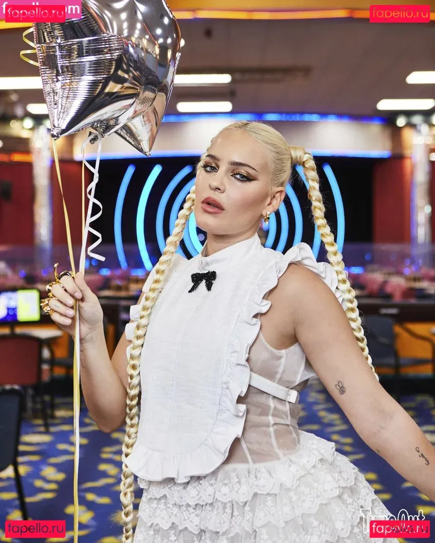 Annemarie Onlyfans Photo Gallery 