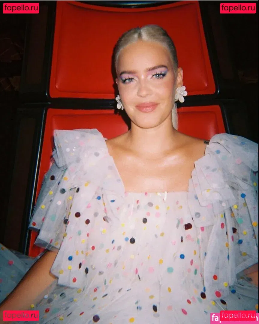 Annemarie Onlyfans Photo Gallery 