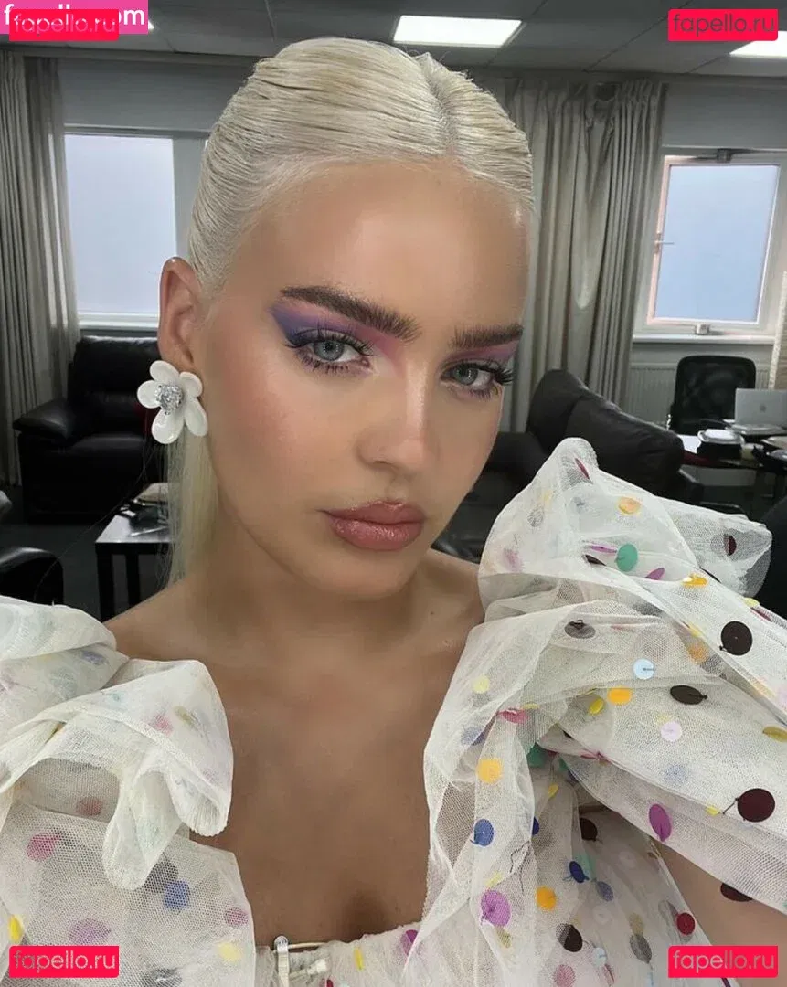 Annemarie Onlyfans Photo Gallery 