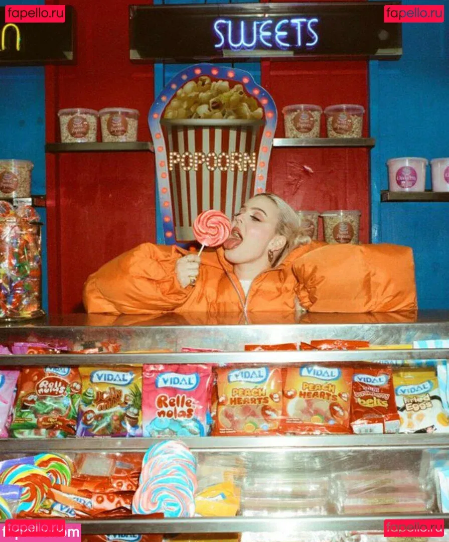 Annemarie Onlyfans Photo Gallery 