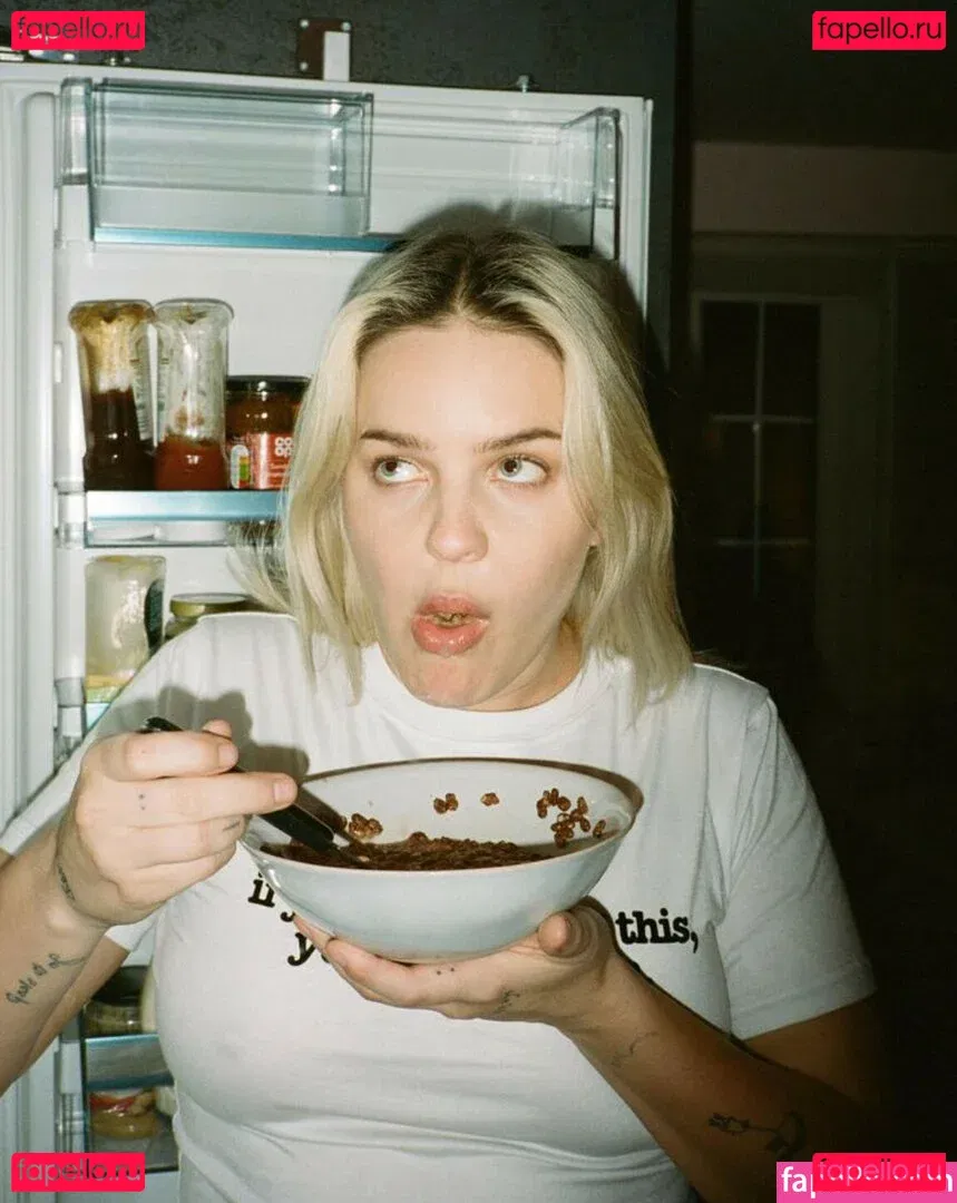 Annemarie Onlyfans Photo Gallery 