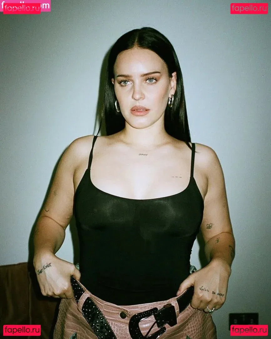 Annemarie Onlyfans Photo Gallery 