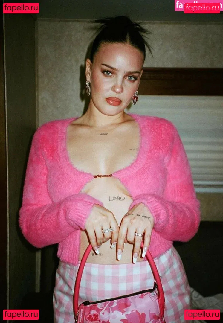 Annemarie Onlyfans Photo Gallery 