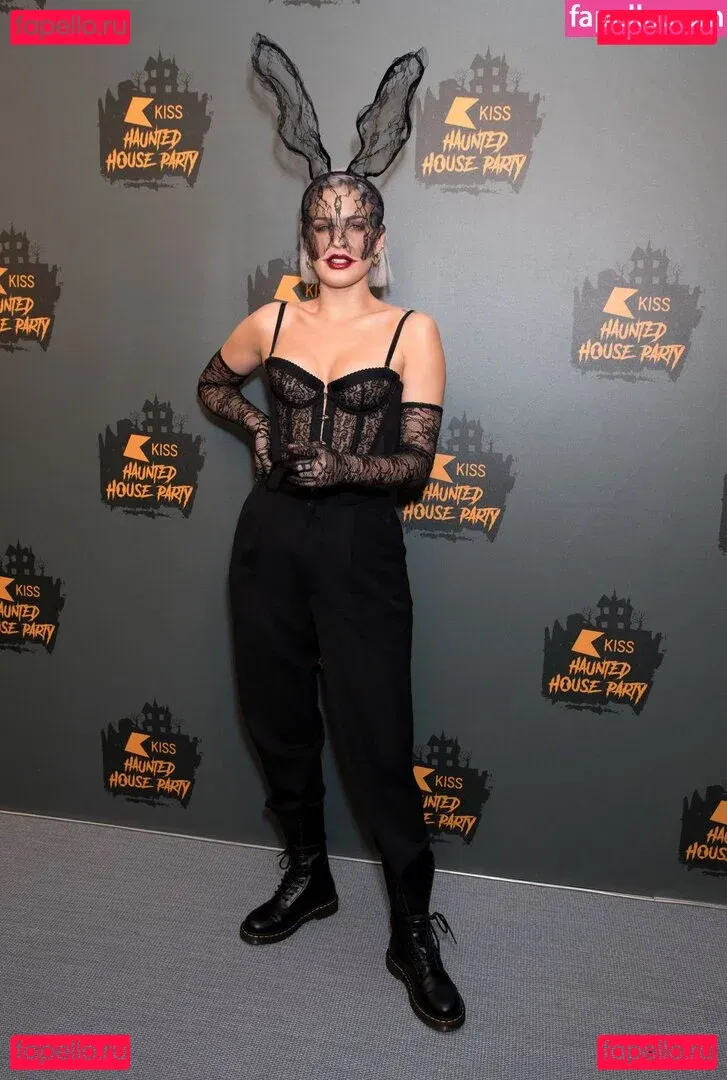 Annemarie Onlyfans Photo Gallery 