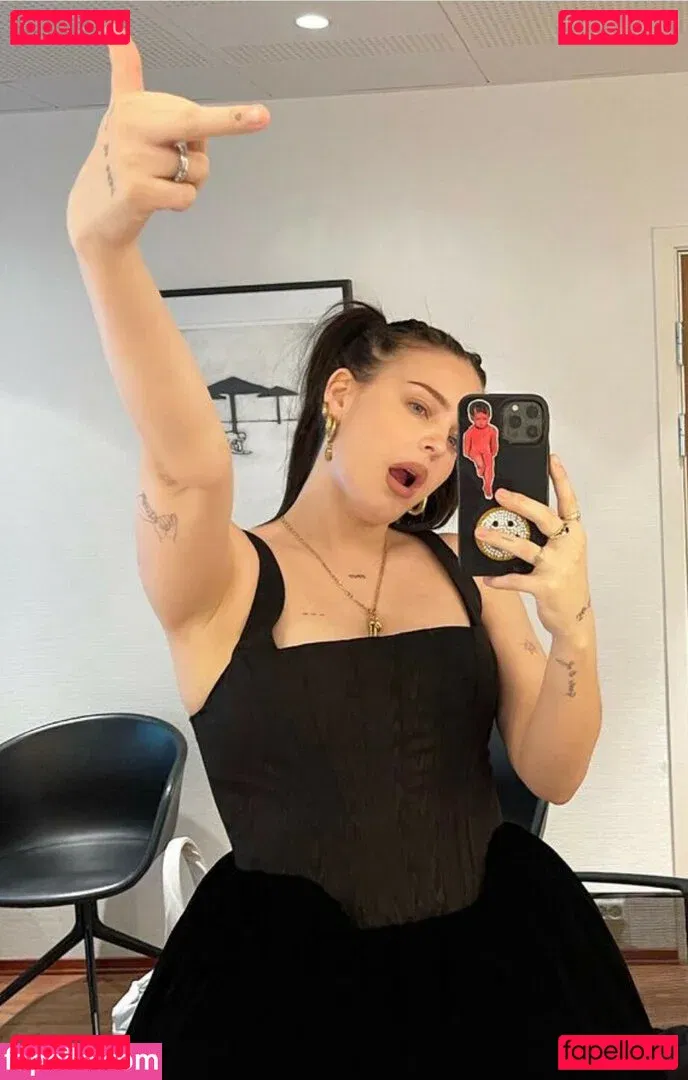 Annemarie Onlyfans Photo Gallery 