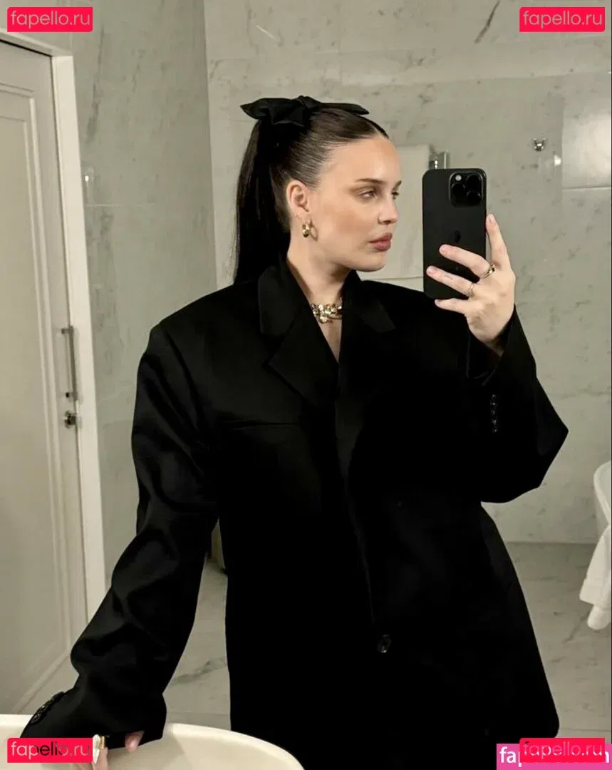 Annemarie Onlyfans Photo Gallery 