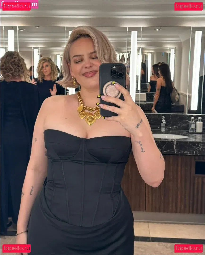 Annemarie Onlyfans Photo Gallery 