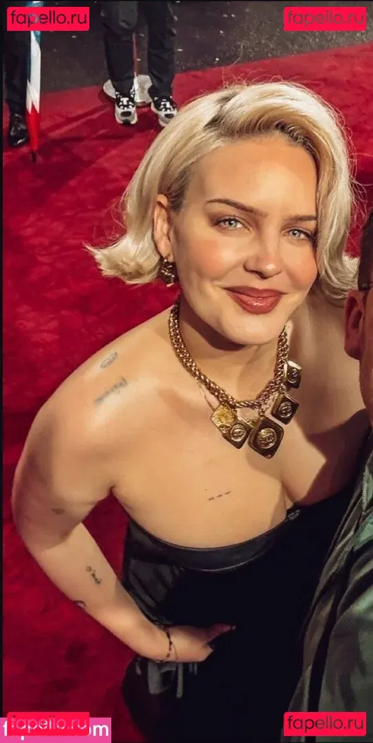 Annemarie Onlyfans Photo Gallery 