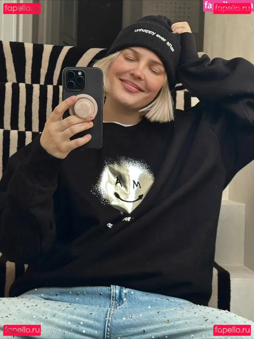 Annemarie Onlyfans Photo Gallery 