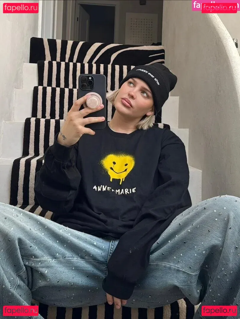 Annemarie Onlyfans Photo Gallery 