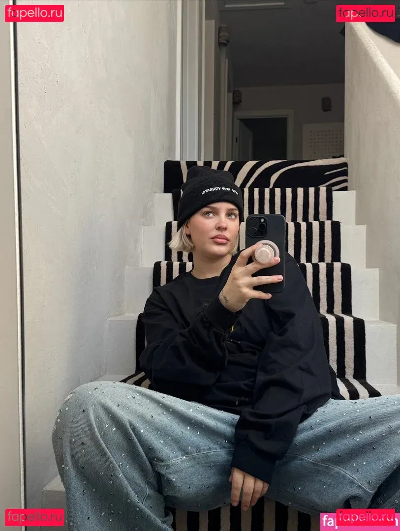 Annemarie Onlyfans Photo Gallery 