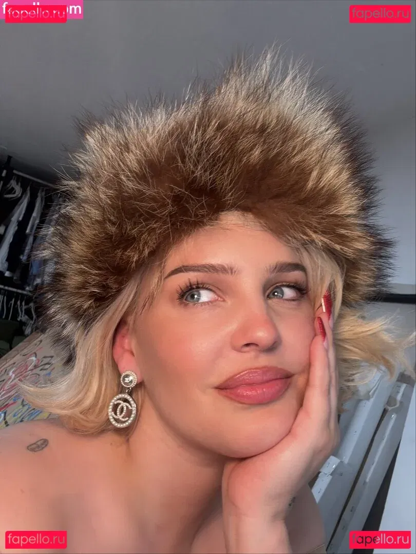 Annemarie Onlyfans Photo Gallery 