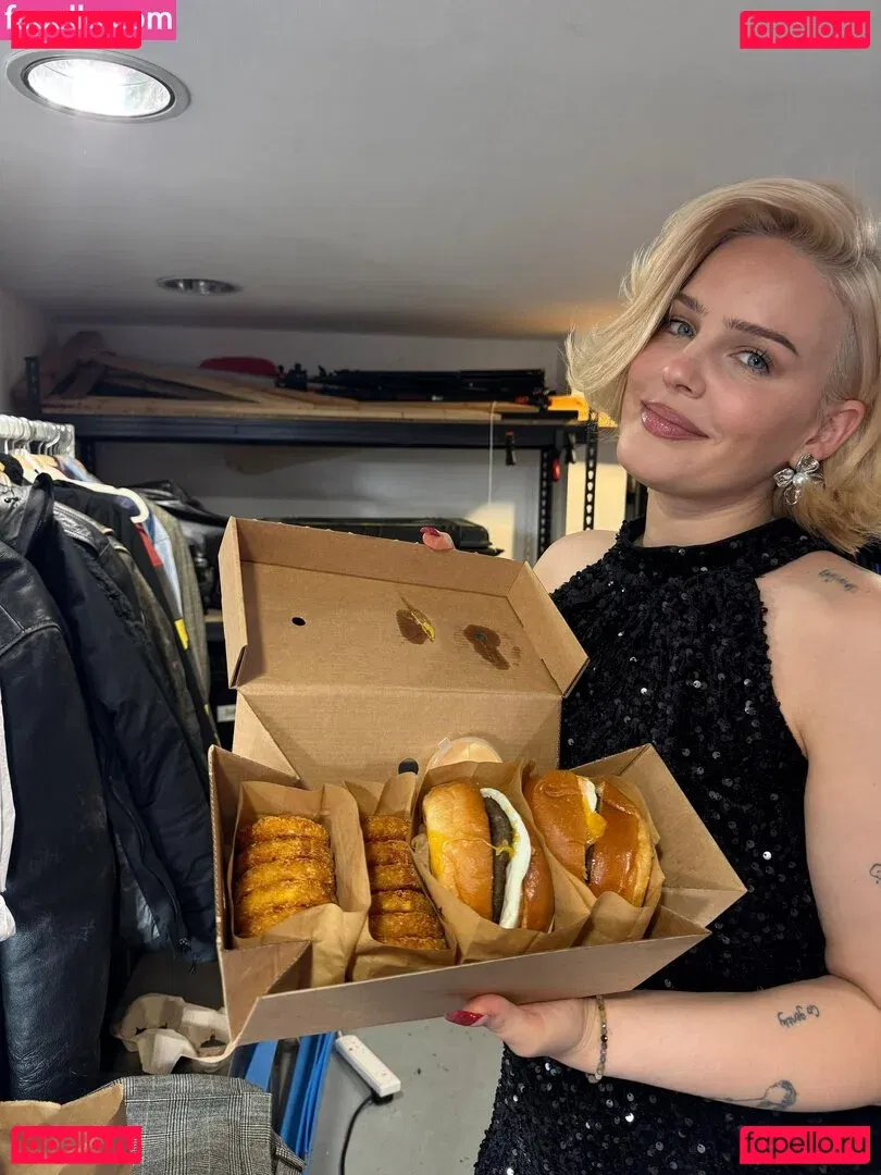 Annemarie Onlyfans Photo Gallery 