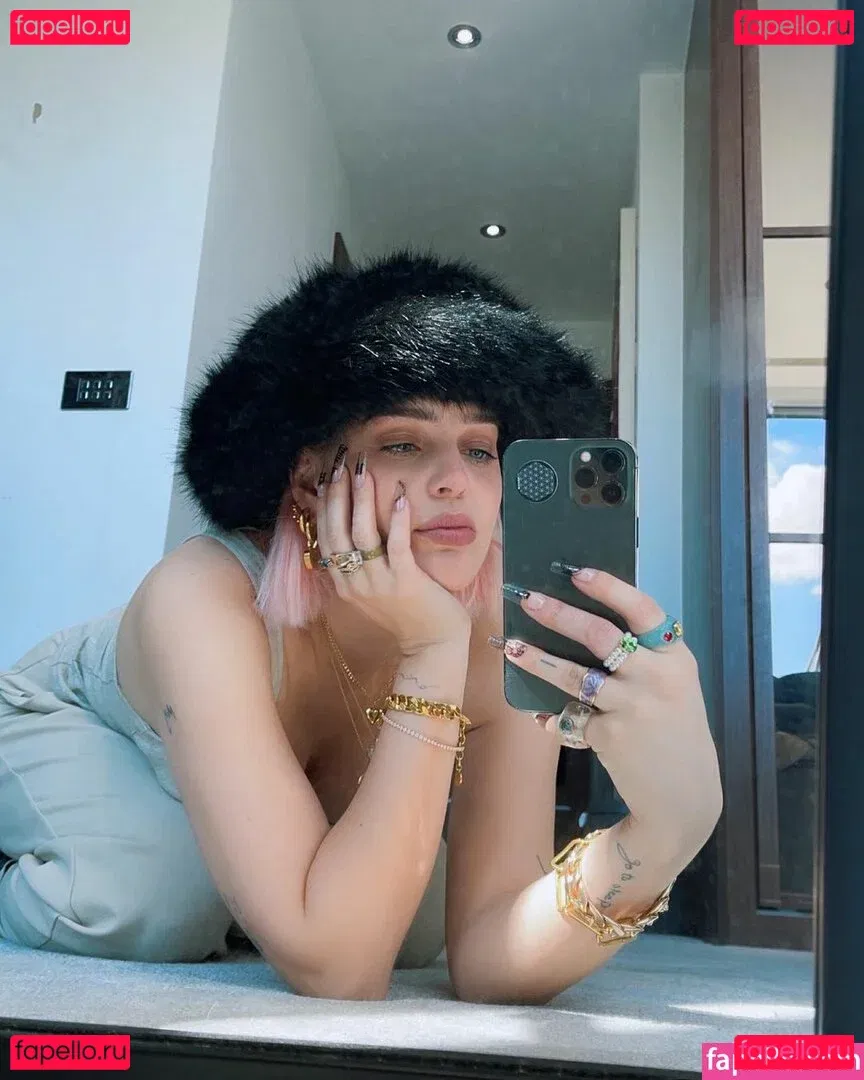 Annemarie Onlyfans Photo Gallery 