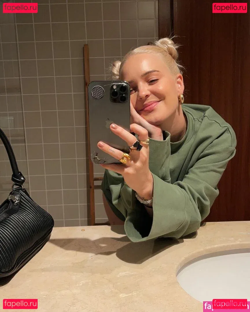 Annemarie Onlyfans Photo Gallery 