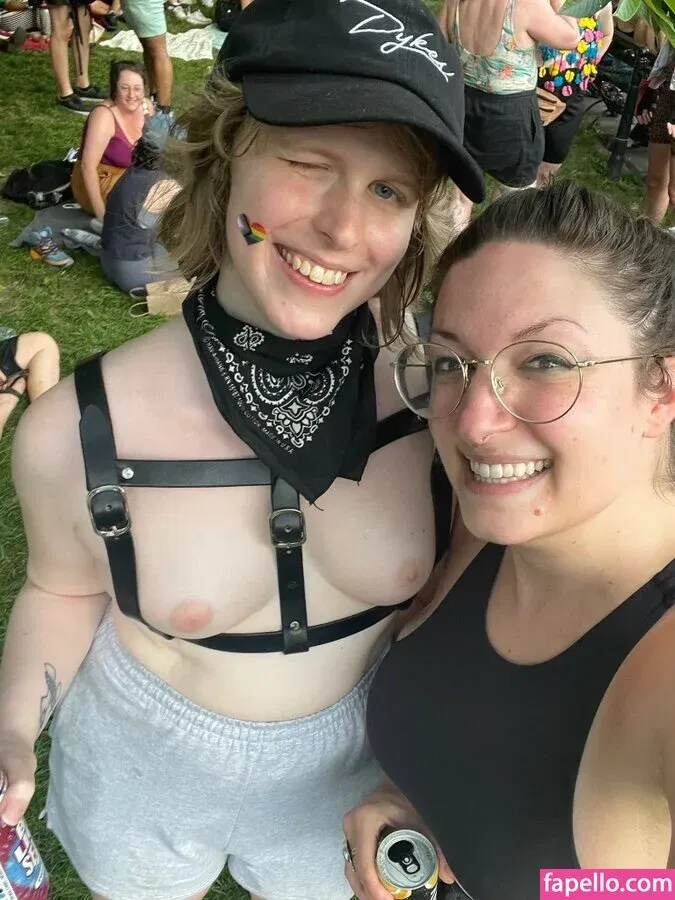 Acvalens Onlyfans Photo Gallery 