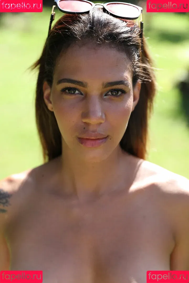 Watch4Beauty Onlyfans Photo Gallery 