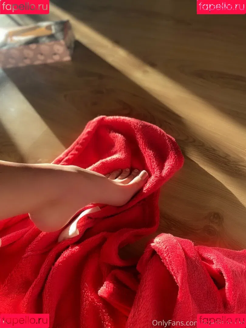 cuteelisen Onlyfans Photo Gallery 