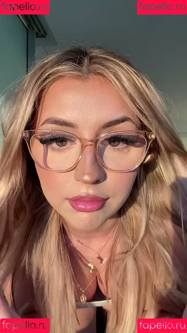 Lilith Cavaliere Onlyfans Photo Gallery 
