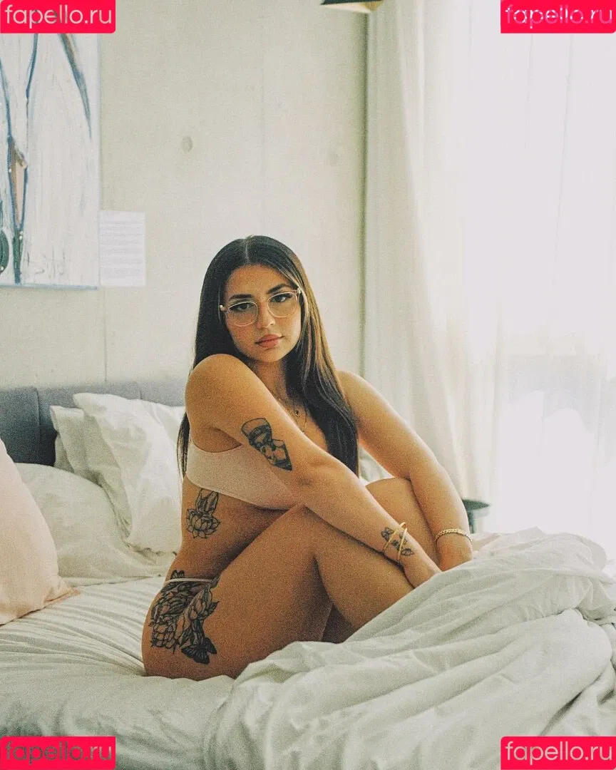 Lilith Cavaliere Onlyfans Photo Gallery 