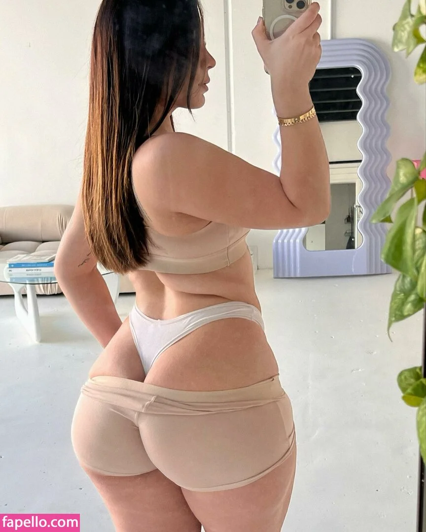 Lilith Cavaliere Onlyfans Photo Gallery 