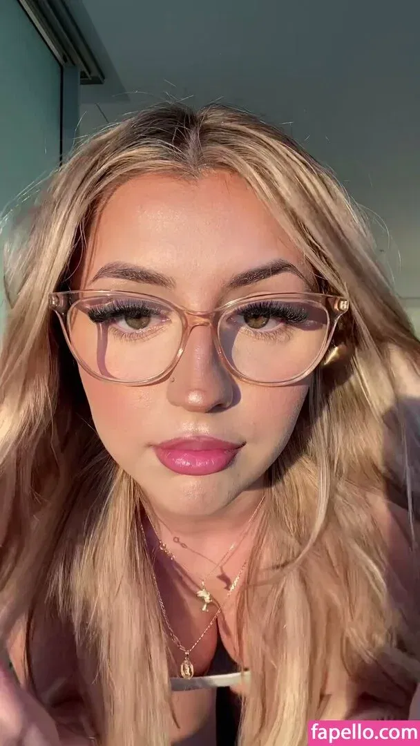 Lilith Cavaliere Onlyfans Photo Gallery 